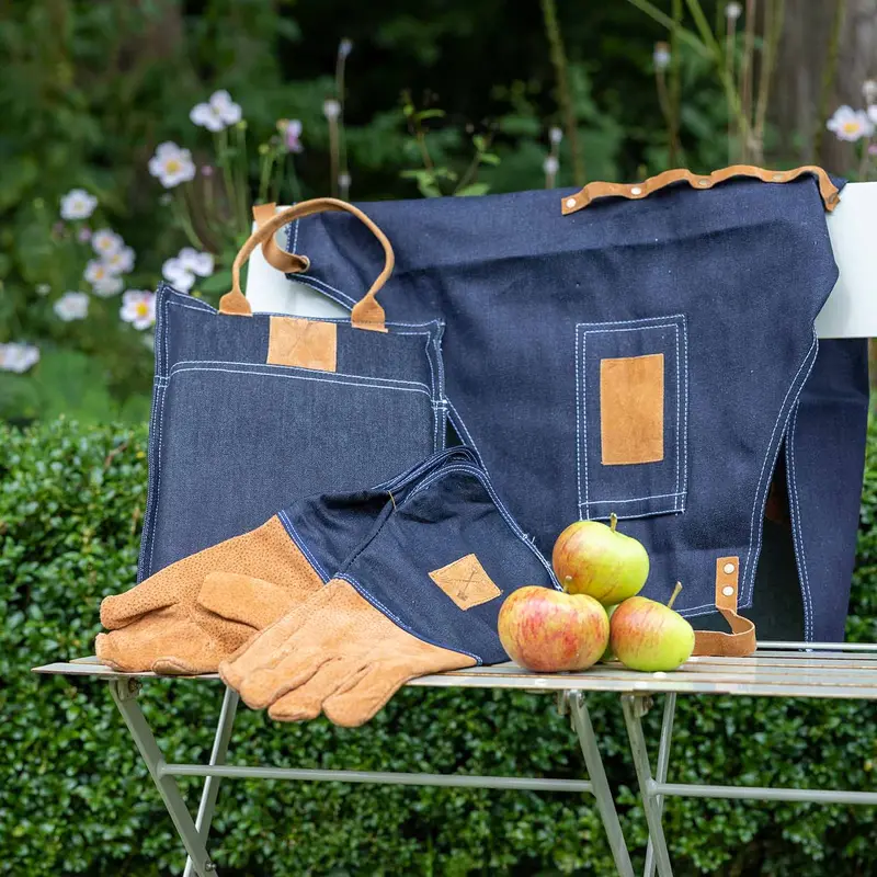 Cotton Denim Apron For Gardeners 1