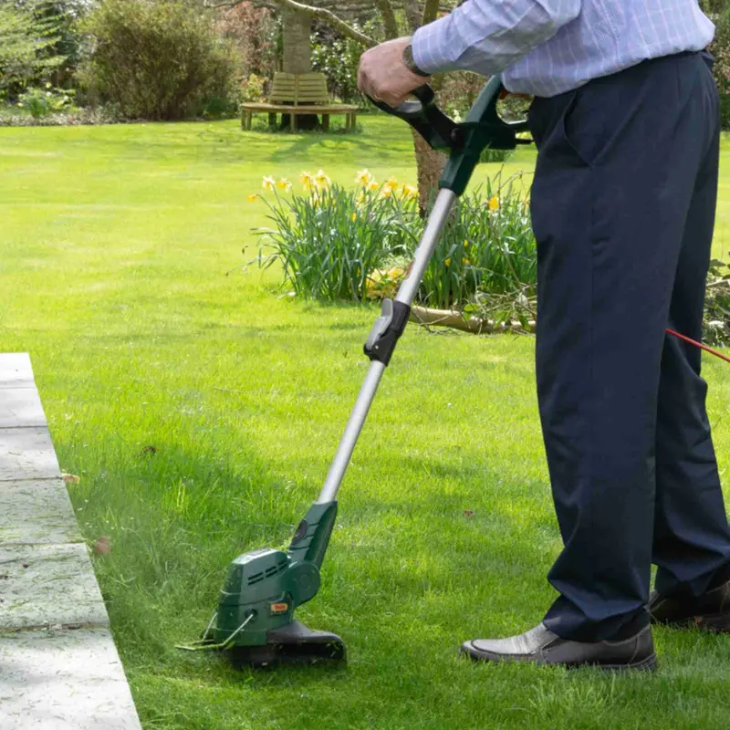 Webb Classic 450W Electric Linetrimmer & Edger – 25Cm Cutting Width, Dual-Function Tool 1